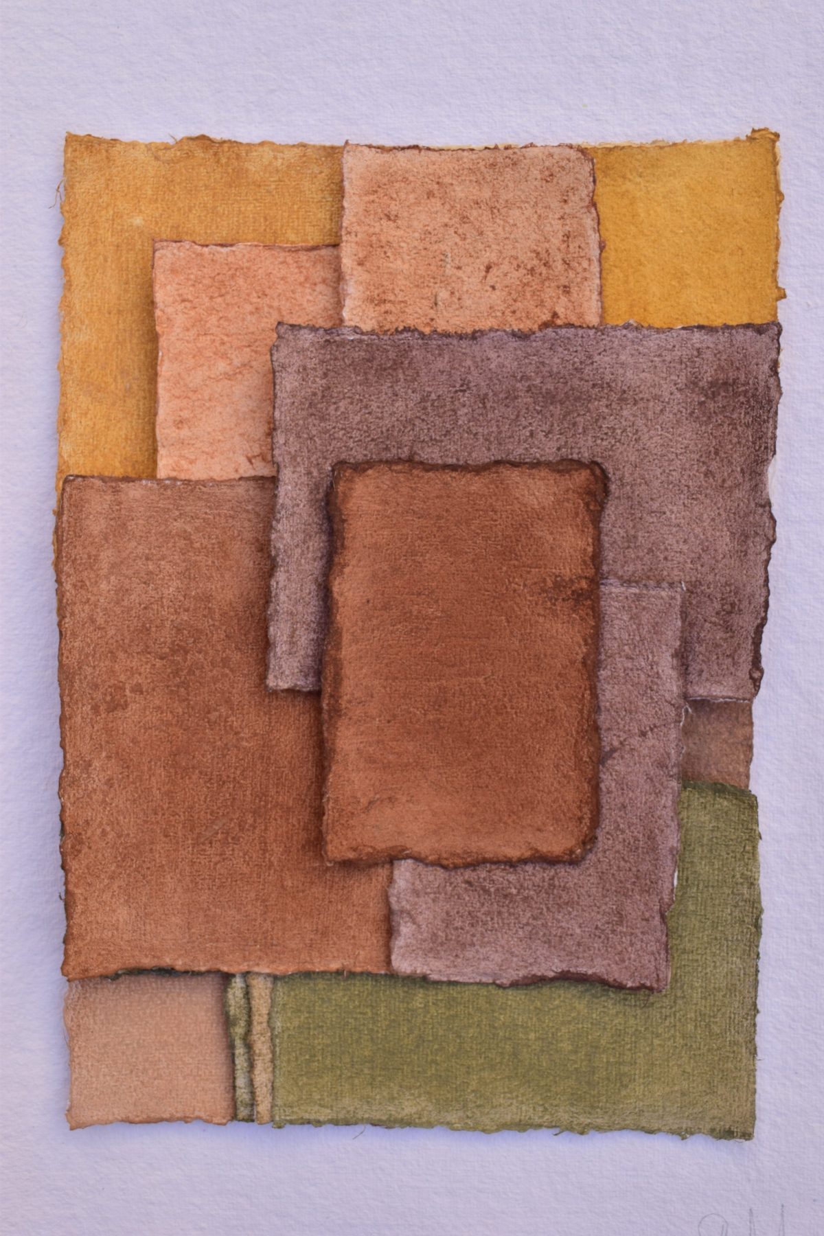 Handmade papers, pigment from grounded stones from Mojácar and yarn